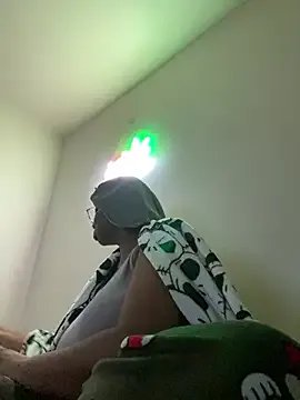 DamnBubbles from StripChat