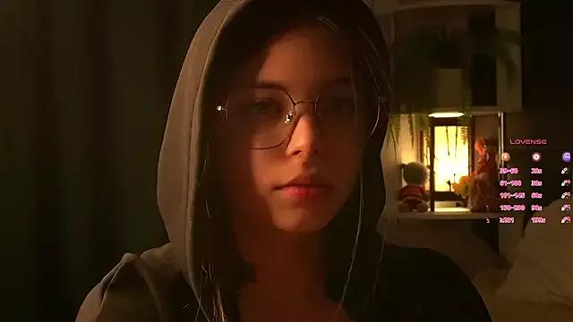 DarelleFare on StripChat 