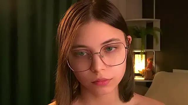 DarelleFare on StripChat 