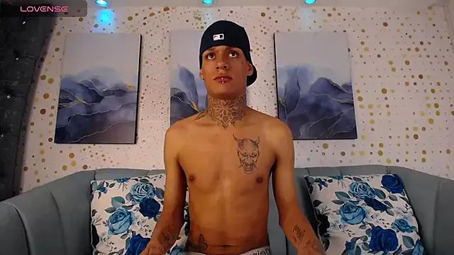 DereckStorm on StripChat 
