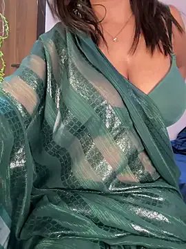 DevineDevilQueen from StripChat