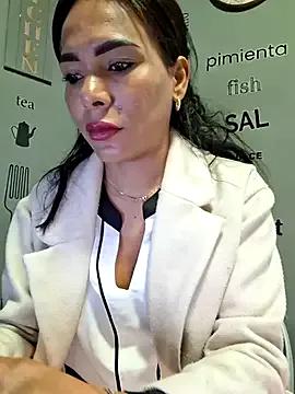 Doll_Loren on StripChat 