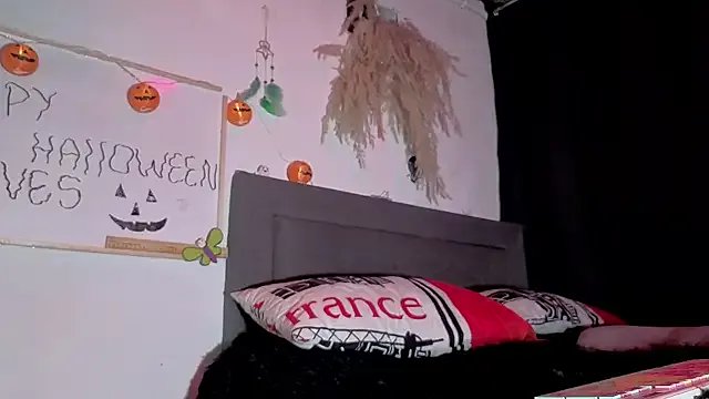 DOMINANT_TEACHER_KAROL on StripChat