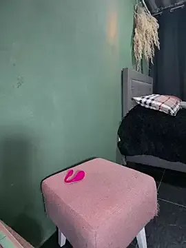 DOMINANT_TEACHER_KAROL on StripChat