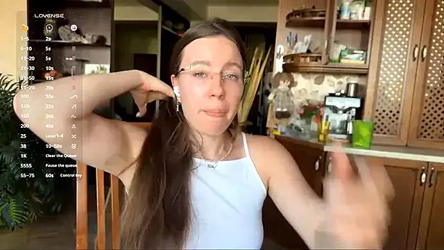 EdythDyer on StripChat 
