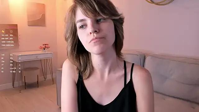 EleneButton on StripChat 
