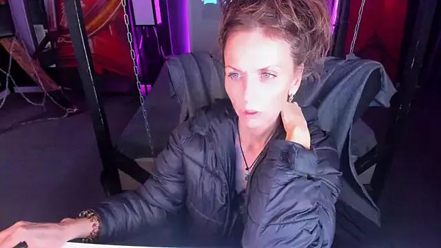 Elizabe_th on StripChat 