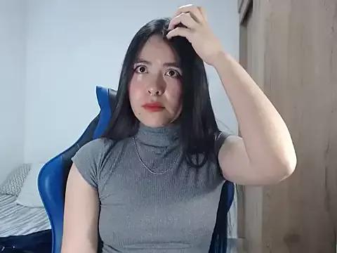 EloiseJun on StripChat 