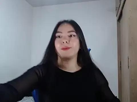 EloiseJun on StripChat 