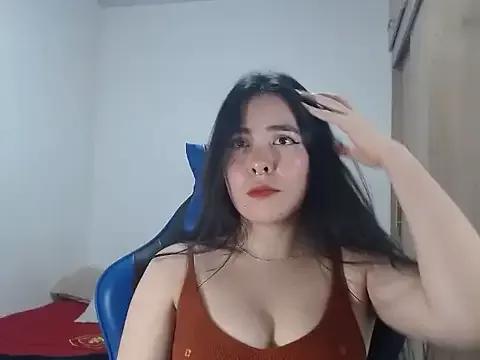 EloiseJun on StripChat 