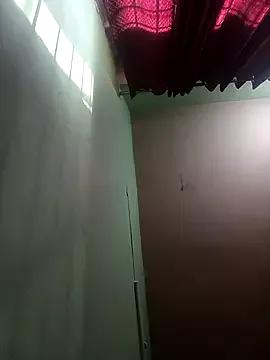 Eshwari_Chopra on StripChat 