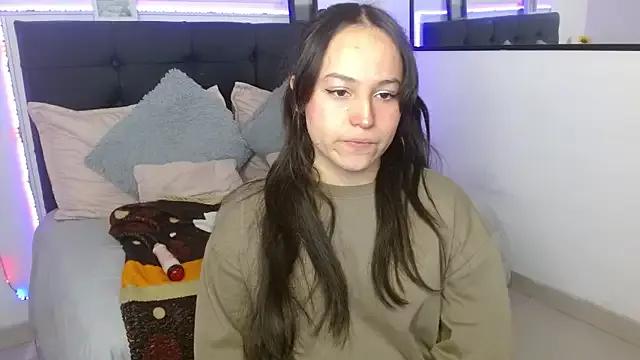 Eymmy_24 on StripChat 