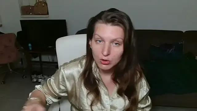 GlamyGlam on StripChat 
