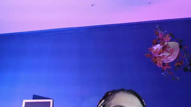 Hellen_dumont on StripChat 