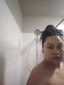 honeeyyy_pot on StripChat