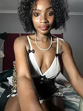 HoneyDropsX on StripChat 