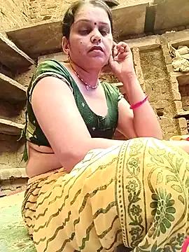 HOTSIYA21 on StripChat 
