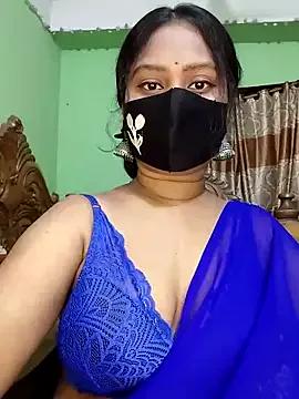 Idhika-Paul on StripChat 