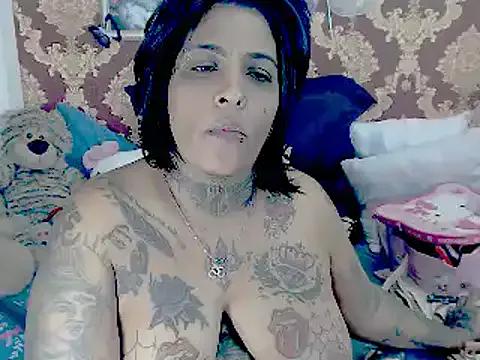Indiancatz2 on StripChat 