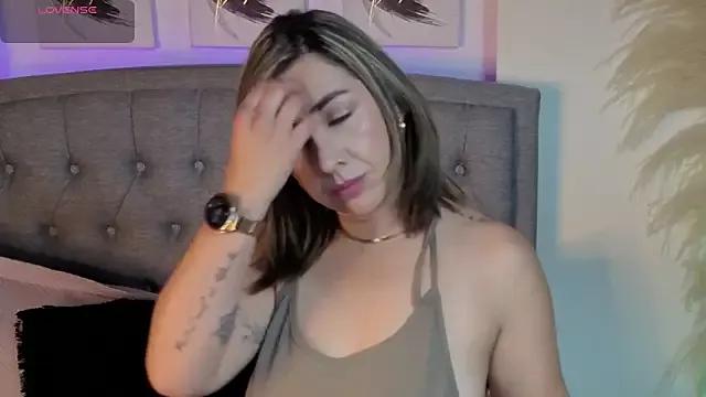 Isabella_lt on StripChat 