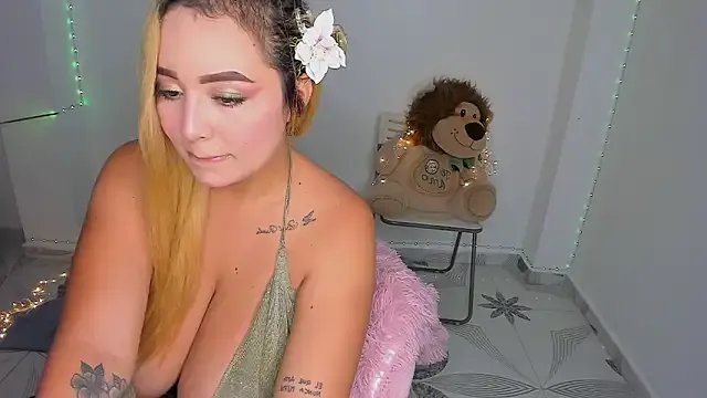 Jazmin_kithana from StripChat