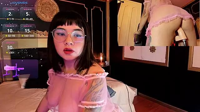JeyLee on StripChat 