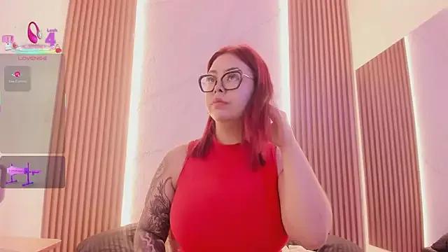 juicy_led_ on StripChat 