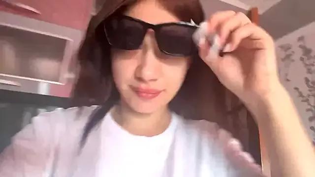 Juicy_Malinka on StripChat 