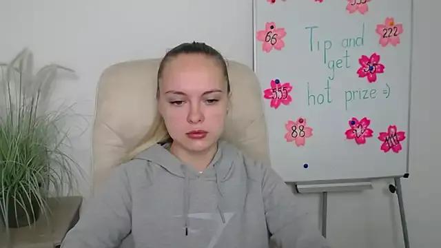 KhaleesiMoon on StripChat 