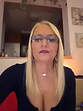 kikkastar from StripChat