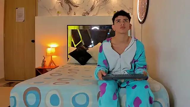 KING_OFF_BOYS on StripChat 