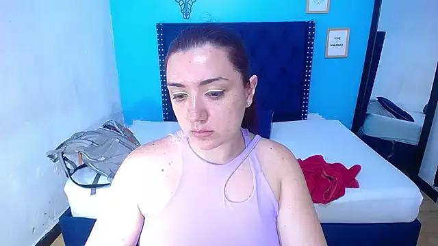 kinky_redhead18 on StripChat 