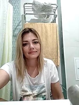 KrissSexi on StripChat 