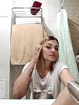 KrissSexi on StripChat 