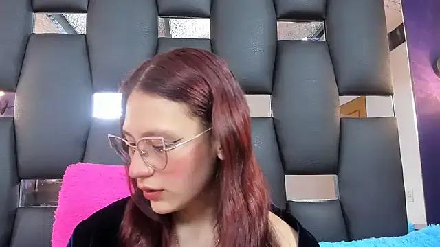 LARICSABLUE on StripChat 