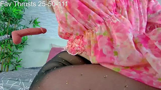 LaurynCopper on StripChat 