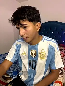 Leonarrrd_01 on StripChat