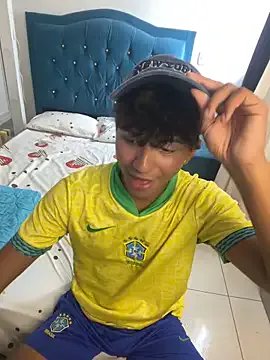 Leonarrrd_01 on StripChat