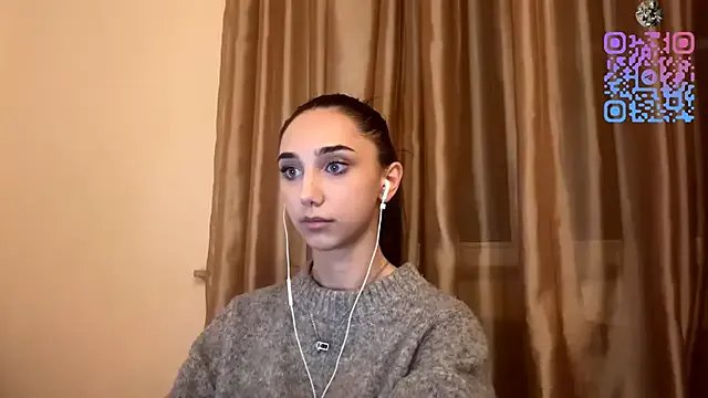 LinaMour on StripChat