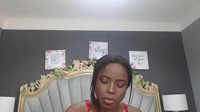 LindaBird on StripChat 