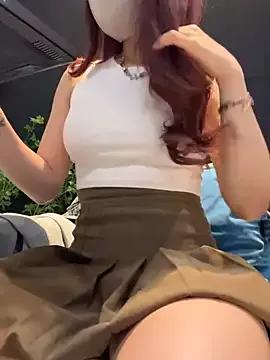 Linh_2004 on StripChat 