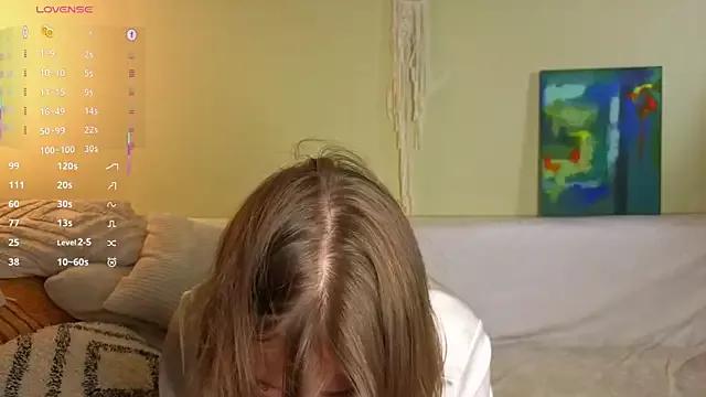 LinnGee on StripChat 