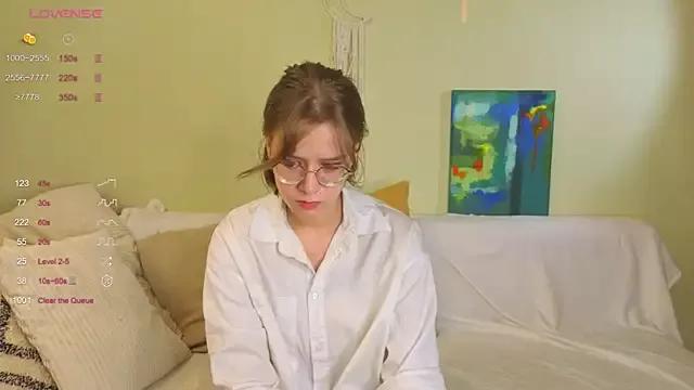 LinnGee on StripChat 