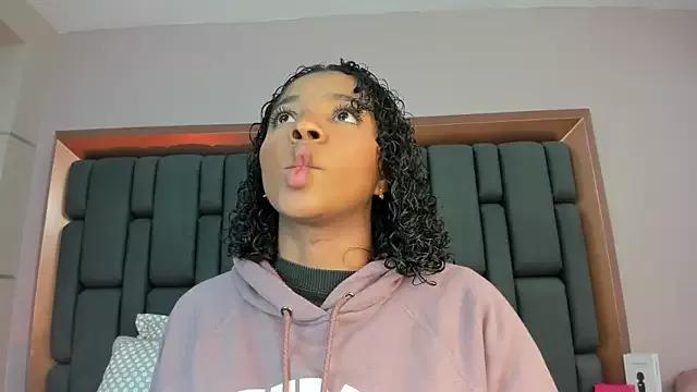 LisaMendez on StripChat 