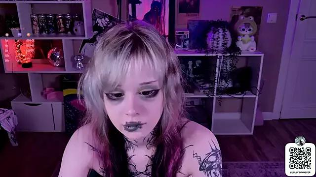 Lollyshy on StripChat 