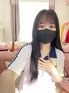 love-uiui on StripChat 