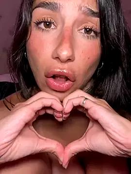LoveLillyy on StripChat 