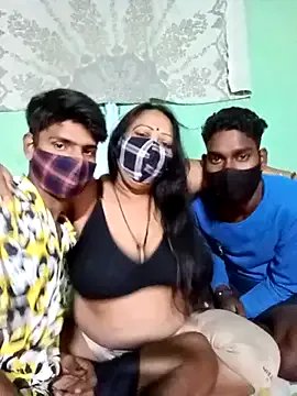 LoveOnStream on StripChat