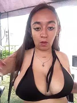 LuPink_ on StripChat 