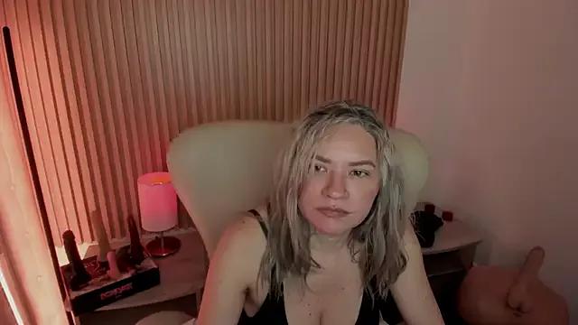 MarianL0ve on StripChat 